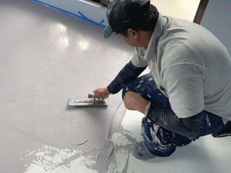 沖新塗装の施工現場