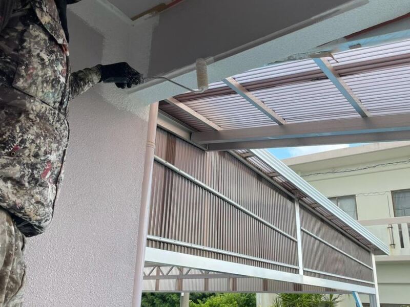 沖新塗装の施工現場
