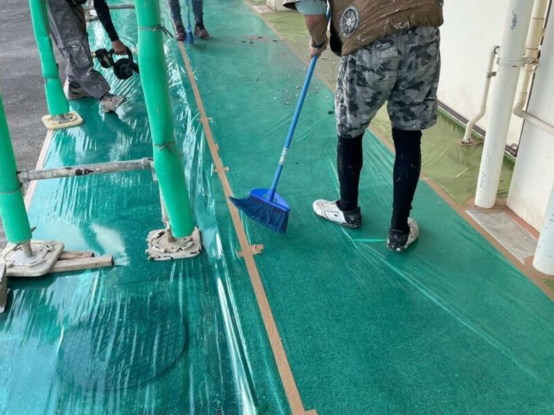 沖新塗装の施工現場