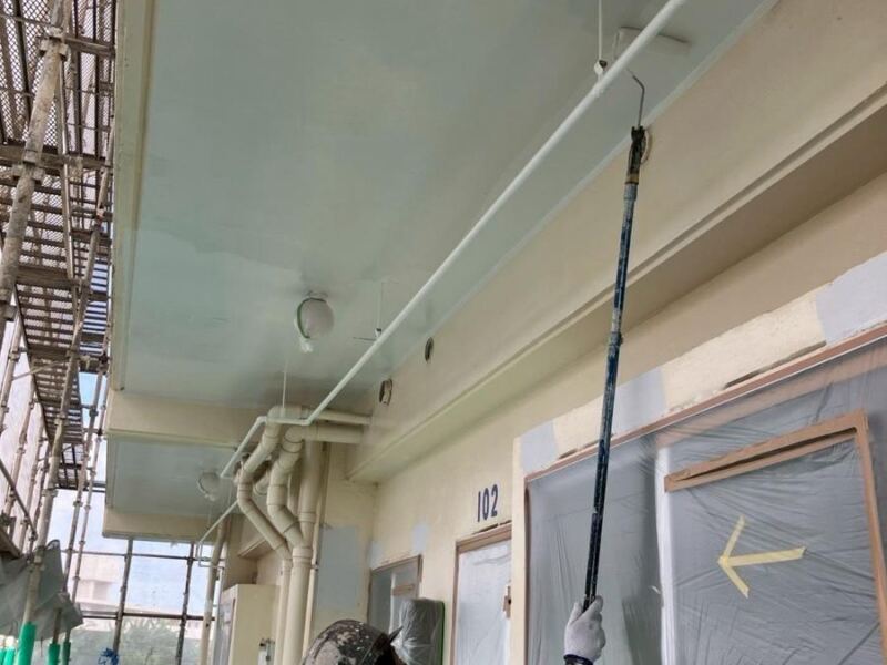 沖新塗装の施工現場