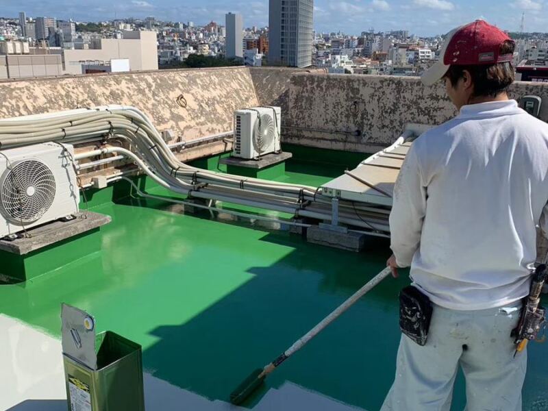沖新塗装の施工現場