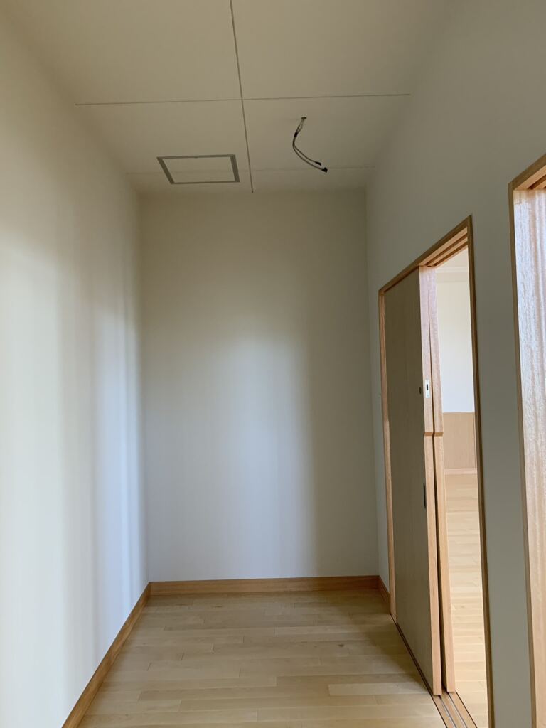 施工後：新築内壁・天井塗装工事