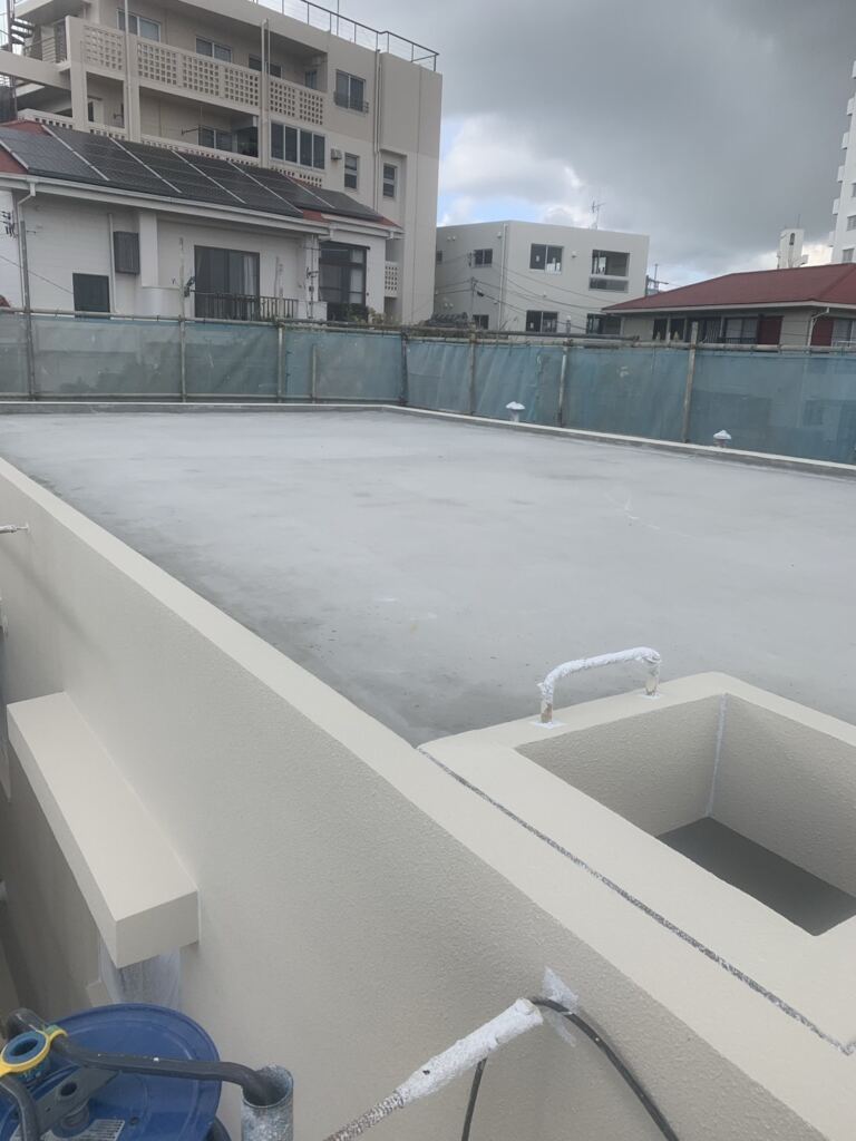 施工前：屋上防水工事