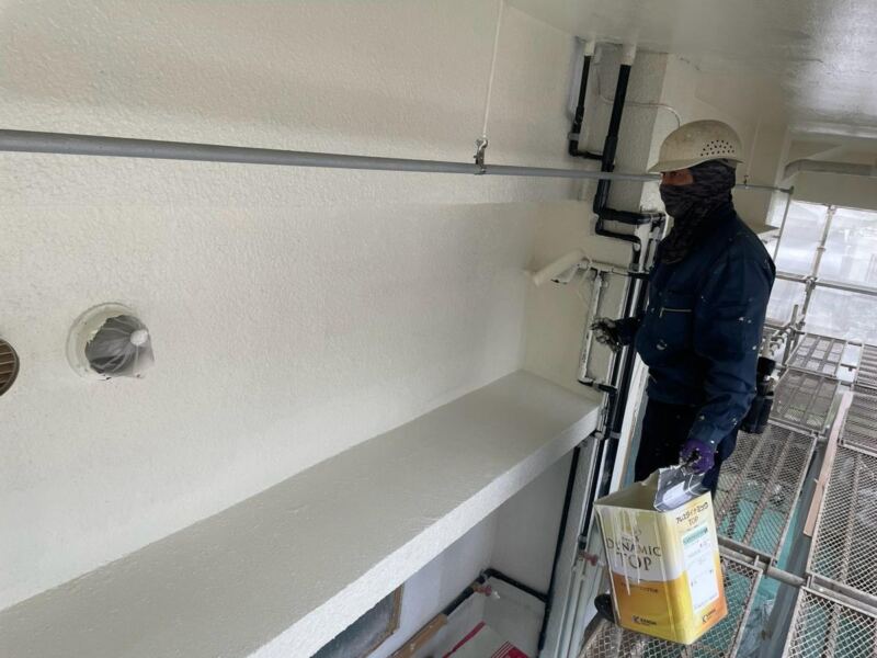 外壁塗装｜足場上での塗装